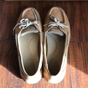 EUC women’s Sperry shoes